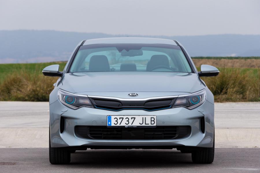  Kia Optima Plug-In Hybrid (JF) 2016 года  (WW) (фото 35 из 41)